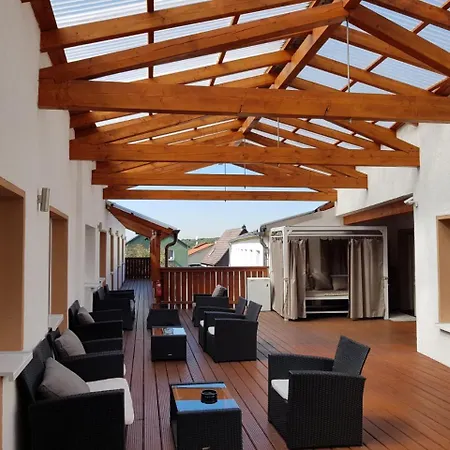 Gaststaette Und Zur Krone Otel 2*